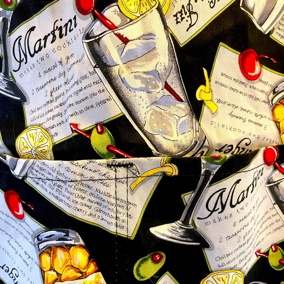 😎 NWOT Happy Hour Martini/Old-fashioned kitchen, bar &/or barbecue apron - Picture 2 of 4